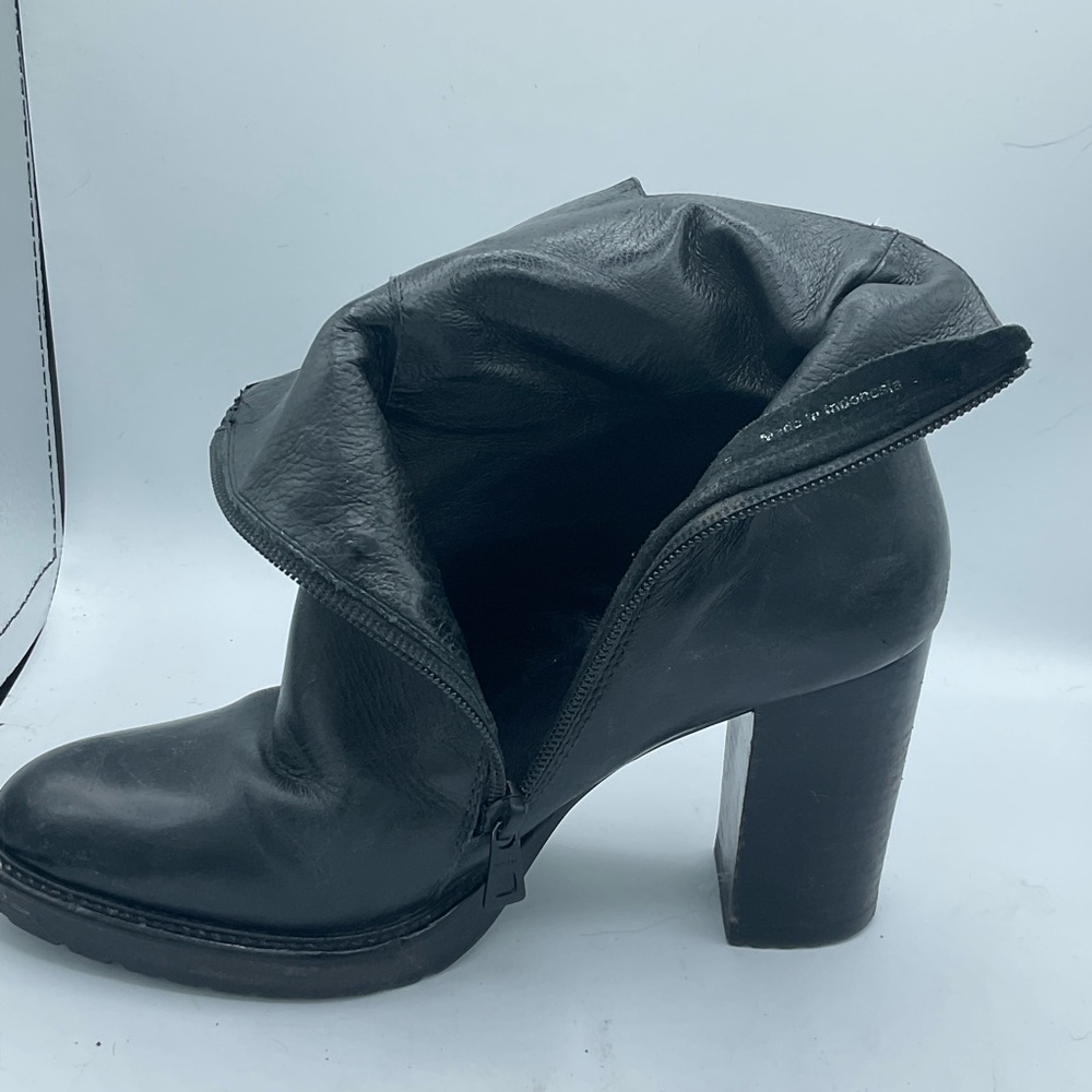 “RUDSAK” “TOTEM” Black Leather Zippered Ankle Boots. - Picture 10 of 16